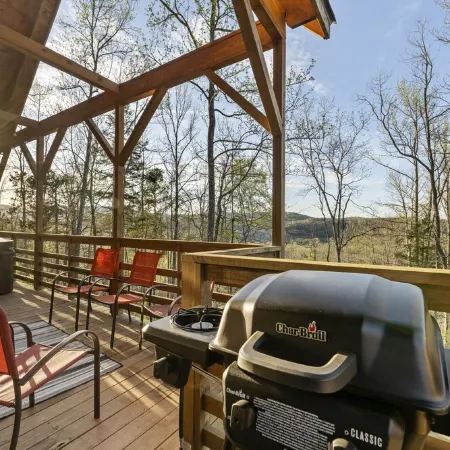 Nature Retreat Near Buffalo River w/ Hot Tub