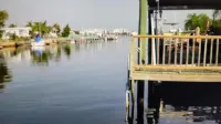 Relax in the Dolphin Retreat! Waterfront house with dock and kayaks.
