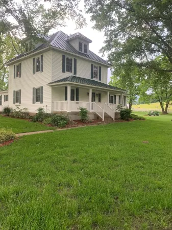 Beautiful Farmhouse Stay!