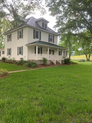 Beautiful Farmhouse Stay!