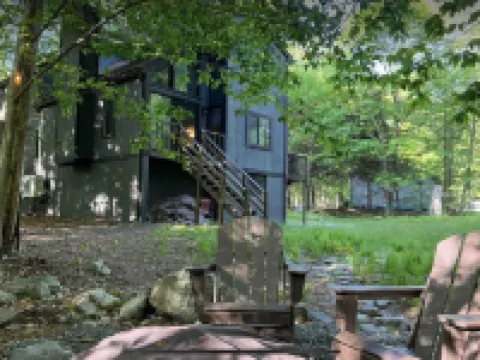Wooded Retreat in Poconos Mountain Resort w/ Firepit and Kayaks!