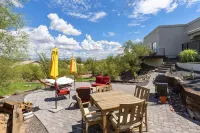 Fountain View, Heated Pool Included & A Family Retreat