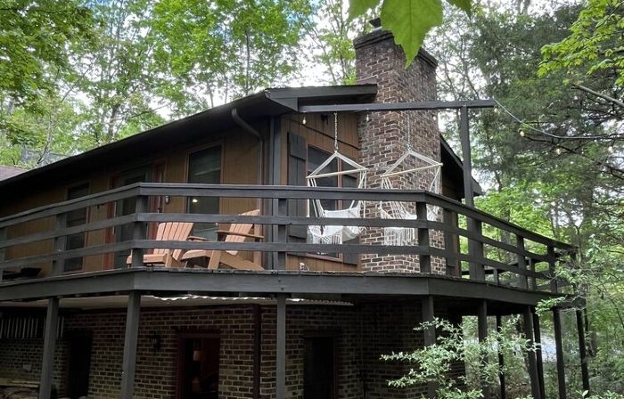 This 2000 sq ft cabin is the perfect retreat!