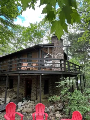 This 2000 sq ft cabin is the perfect retreat! - Chalets