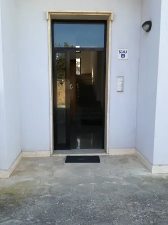 COMFORTABLE AND DELIGHTFUL THREE-ROOM APARTMENT ONE STEP FROM THE CASTLE OF OTRANTO