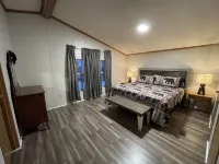 Cozy Place w/Rustic Bunk house ORV Trail at end of driveway Sleeps 8-10 Hotels in Hulbert Township