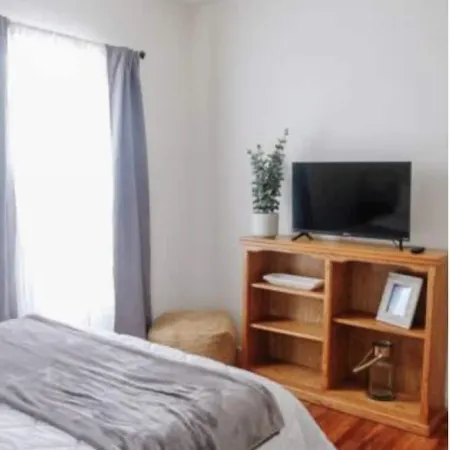 Charming 2-bedroom home in quiet neighborhood
