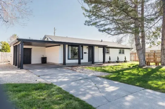 Backyard Mountain View Oasis ~ Sleeps 10 - Chinatown, Downtown