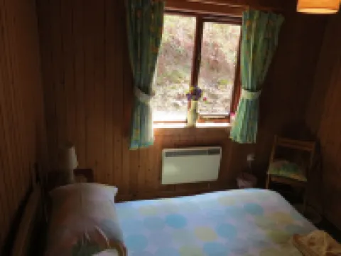 Oak Lodge Cosy Cabin With 2 Bedrooms. Open all year. 15 miles from Fort William Hotels in Roybridge