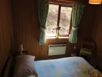 Oak Lodge Cosy Cabin With 2 Bedrooms. Open all year. 15 miles from Fort William