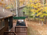 Charming 4-bedroom home with Hot Tub and Pool Table in Massanutten Resort Hotels in Massanutten