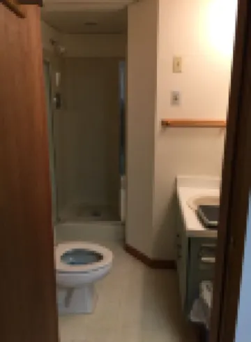 private entrance 1 bedroom/bath by airport & shopping Fairbanks with WiFi