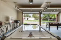 Well appointed home minutes from Kalahari and Downtown Hotels in Round Rock