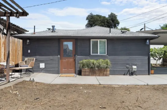 Boho Chic - DT Visalia/W Modern Art Flair