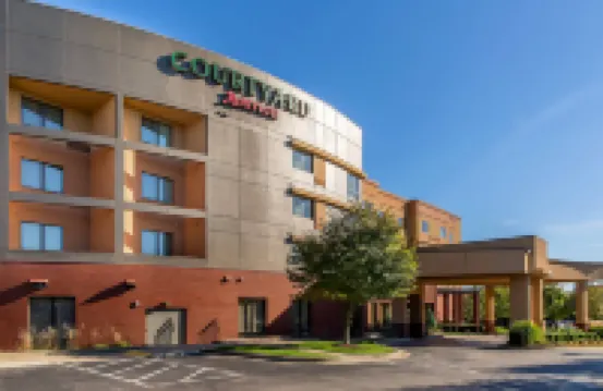 コートヤード レキシントン キーンランド / エアポート のホテル