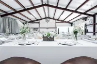 Weekend Getaway - Country Oasis Pool, Hot Tub, Texas Longhorns & Event Venue