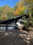 Large Glen chalet near Storyland in the White Mountains, club pool available