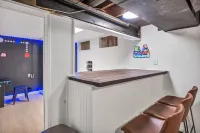 Game Room.Bar.Firepit.Renovated & Modern Retreat!