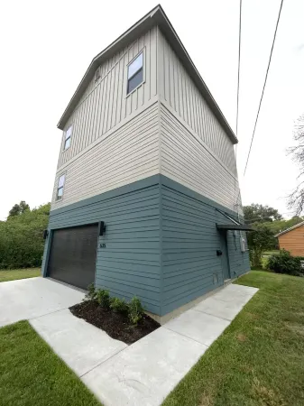 Introducing "ElevateVR Living" Your New Baton Rouge 3 Story Retreat Sleeps 14