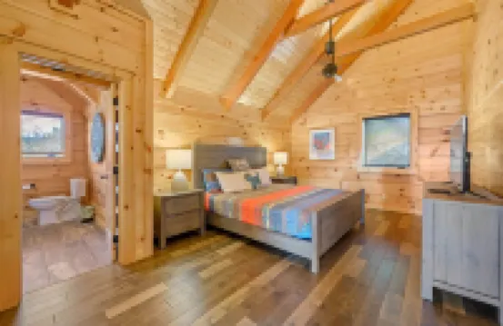 🌄Unforgettable Views!! Huge Luxury Lodge with Firepit!