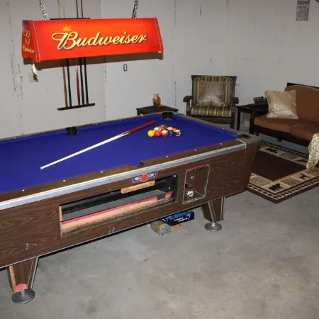 Northwoods Get Away!  Enjoy the privacy of this property & large game room!