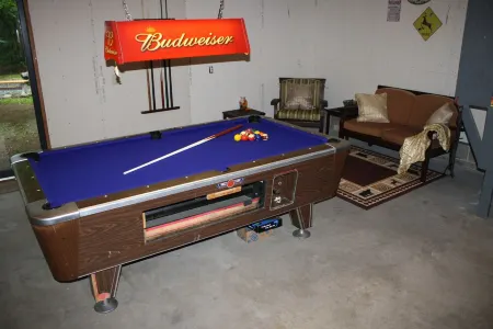 Northwoods Get Away!  Enjoy the privacy of this property & large game room!