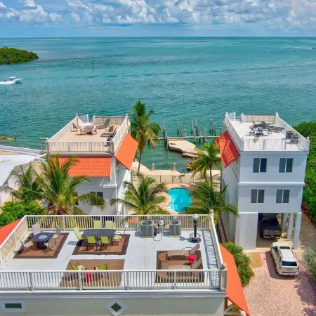 Book Any Day of the Week! Elevator~Tiki Bar~Boat Slip! Moon Deck/Pool~Gulf Front