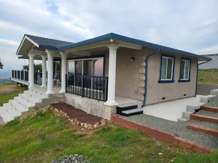 Relax and Enjoy the Million Dollar Views of the East Bay Area; Entire Guesthouse