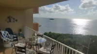 Spectacular Oceanfront Views , Free Wifi, HD Smart TV'S, Summer Special Rates
