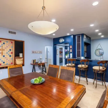 Mariners Club Oceanfront Condo, Water views from every room, Tennis & Pickleball