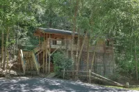 Hugs & Kisses #24 - Charming & Clean Log Cabin!