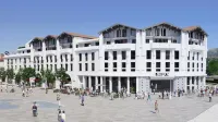 BIZIPOZ HOTEL Отели в г. Сен-Жан-де-Люз