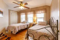 Park your car and ATV/Snowmobile from the door!!