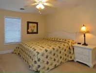 This is it! Spacious Luxury 8 Bedroom Villa, Pool, Hs Internet