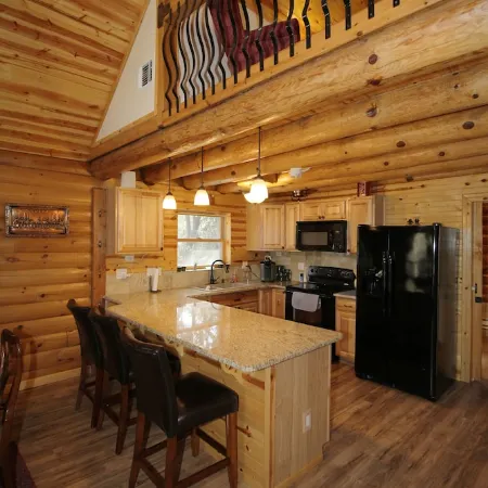 🌲 Cabin in Texas Hill Country, Canyon Lake TexasWINTER TEXANS WELCOME!