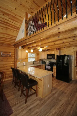 🌲 Cabin in Texas Hill Country, Canyon Lake TexasWINTER TEXANS WELCOME!