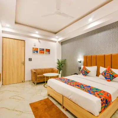 FabHotel Tree House – Nr Yashobhoomi Convention Centre Hotel berhampiran Dwarka Sektor 13