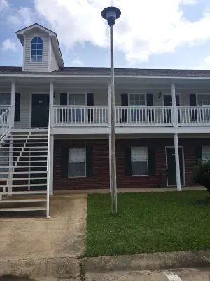 Fully Furnished Condo near Beach/ Casinos Chevron, Ingalls, and Port Hotels in Gautier