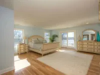 Beautiful, Open floor plan, amazing sunset views,Waterside Pool, Pier, 6+ac - 5-Star