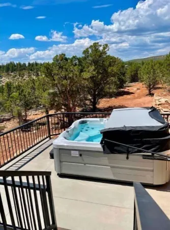 Zion Views- Kolob Cabin + Resort Access