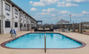 Studio 6 Suites Brenham, TX