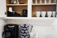 Townhouse mins to UofL & KY Exposition Center Hotels in Jeffersonville Township