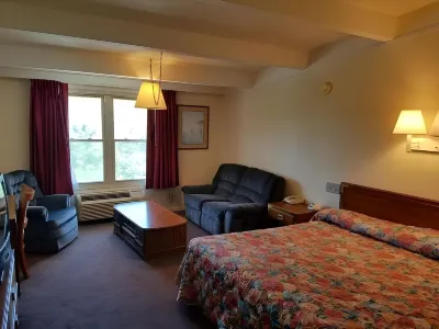 Baymont by Wyndham Cookeville Hotels near Avery Trace Football Field House
