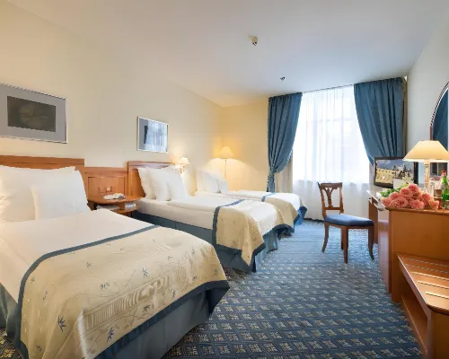 Ramada by Wyndham Prague City Centre Các khách sạn gần Thành phố Lucerna