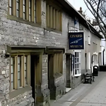 Bath House Hotel & Restaurant