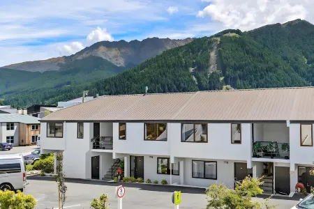 Amity Serviced Apartments Отели рядом с достопримечательностью «NZONE Skydive Queenstown»