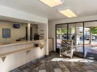 Redding, CA - South Hotels in Anderson