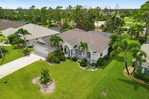 Spacious 4-bedroom house in charming Rotonda West with AC, WiFi, and Heated Pool Hotel a Rotonda West