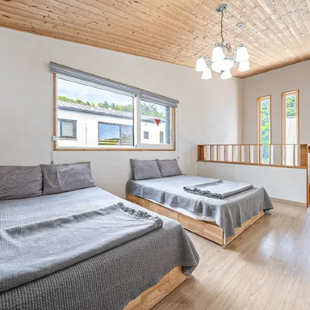 Changwon Hostel Black Pearl Pension