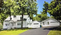 Saint Charles White House - 4 stjerner